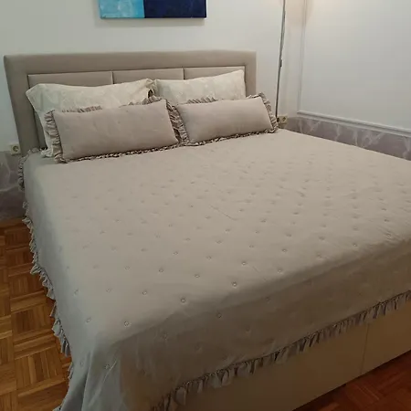 Dolenjska With Private Jacuzzi And Sauna Zuzemberk