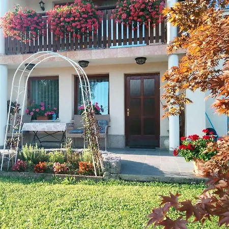 Nastanitev v družini Dolenjska With Private Jacuzzi And Sauna