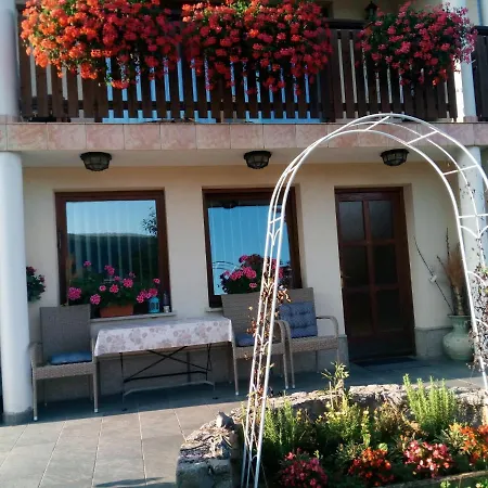 Dolenjska With Private Jacuzzi And Sauna Zuzemberk