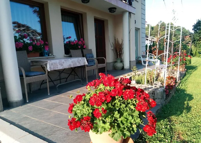 Dolenjska With Private Jacuzzi And Sauna Pansiyon